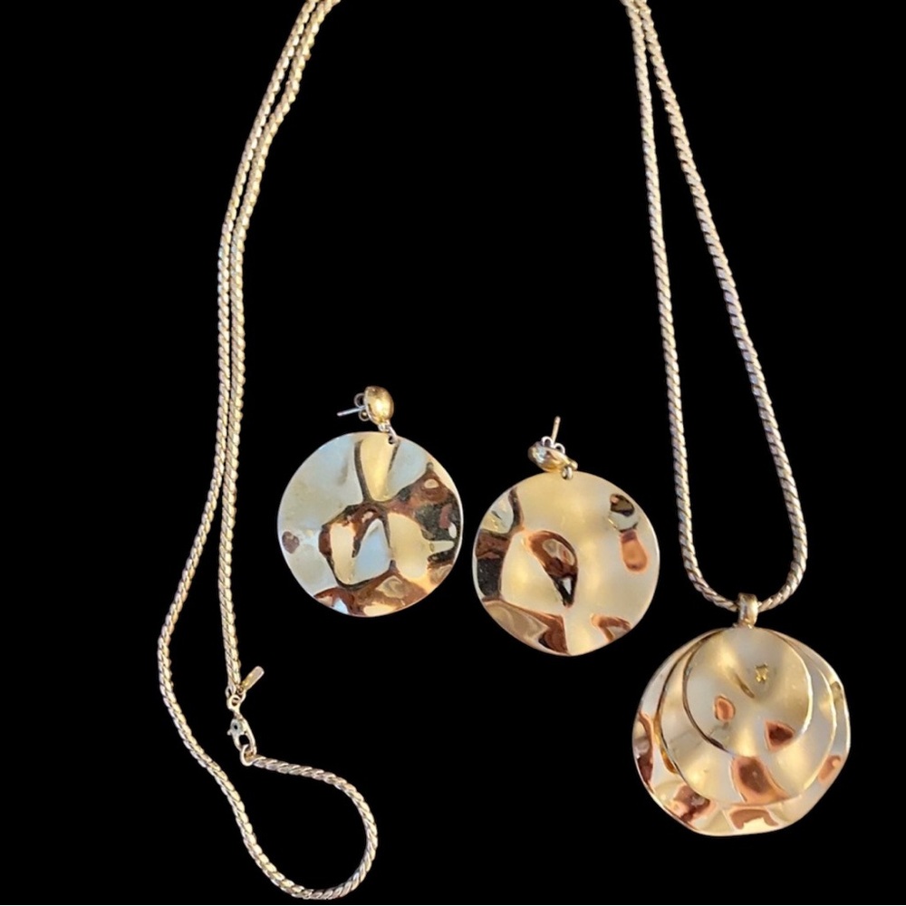 Vintage hammered Earrings and Pendant set gold